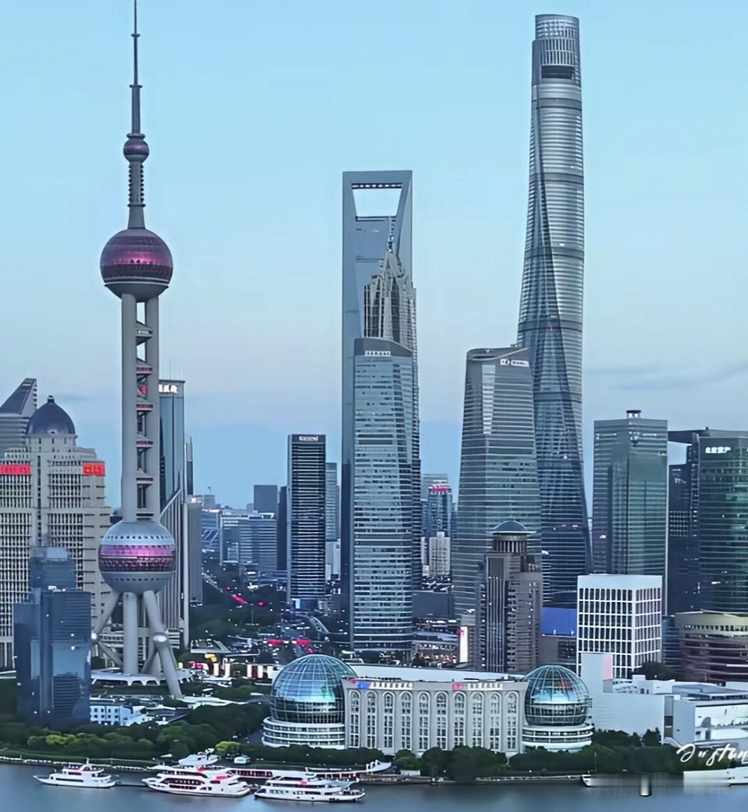 体制维持的是社会秩序，文化传承的是思想观念，信仰带来的是忠诚顺从，民主与法治呵护