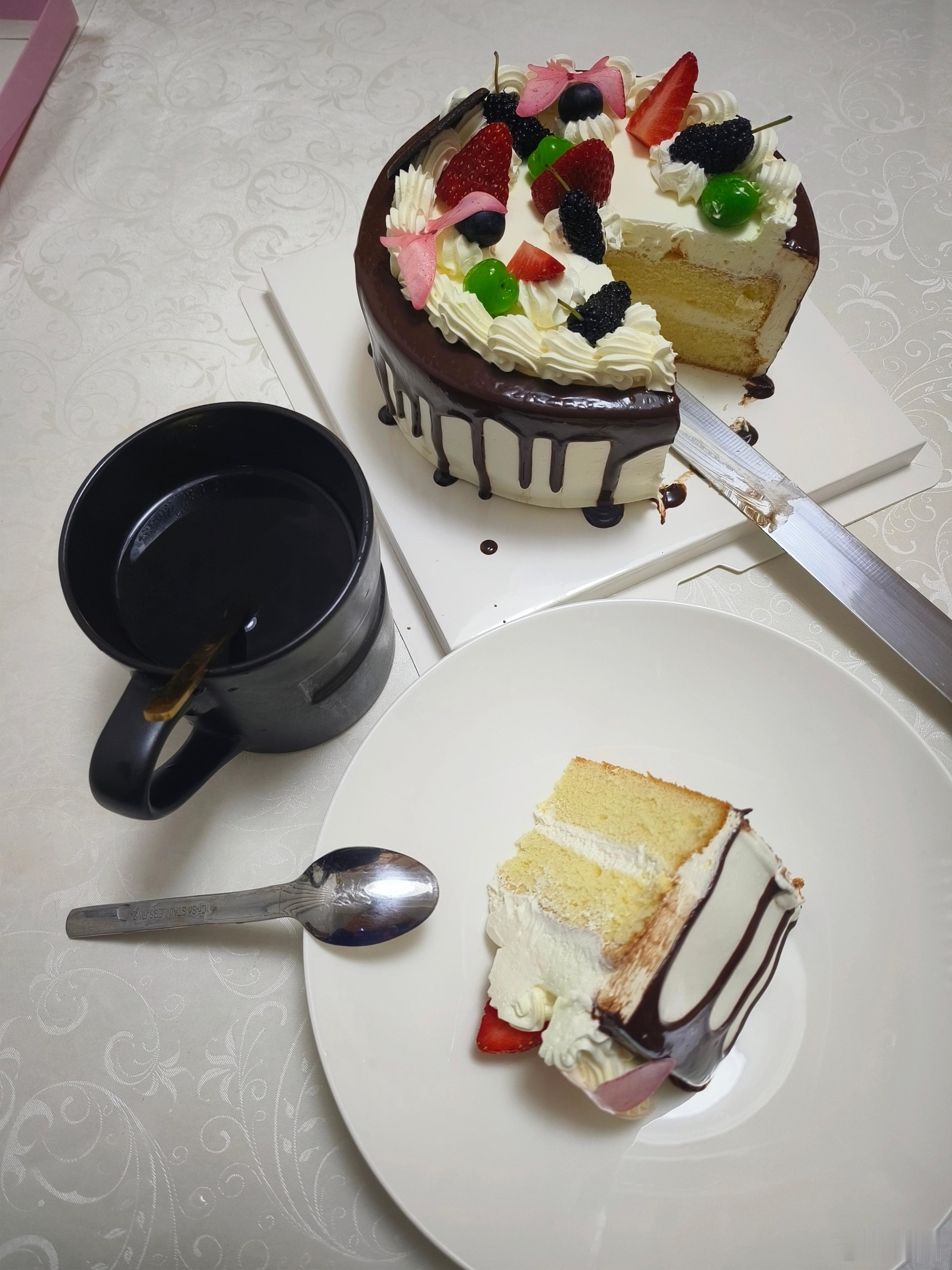 昨晚一老哥给我发了个湫沐的美酒加咖啡，简直震碎我三观。改的简直不知道说啥好。国内