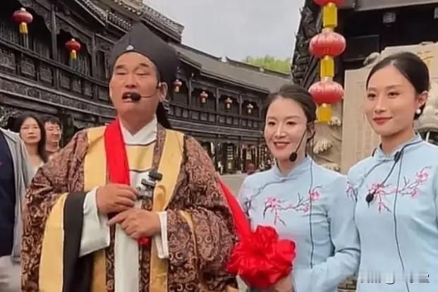 全网骂错了！郭德纲改歌被罚64万风波后，朱之文唱同款老歌被网暴，真相太打脸

娱