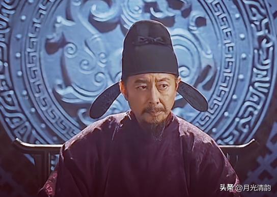 947年，契丹仓皇北撤，中原权力真空。刘知远立刻举兵，国号为汉。他严明军纪、减免