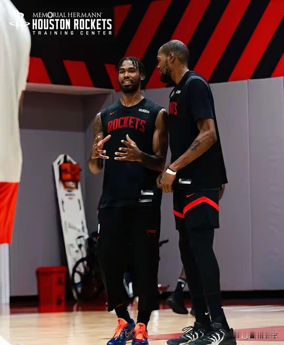 明天6点火箭再战掘金，伊森能否复出，火箭防守精气神快点巡回[作揖]