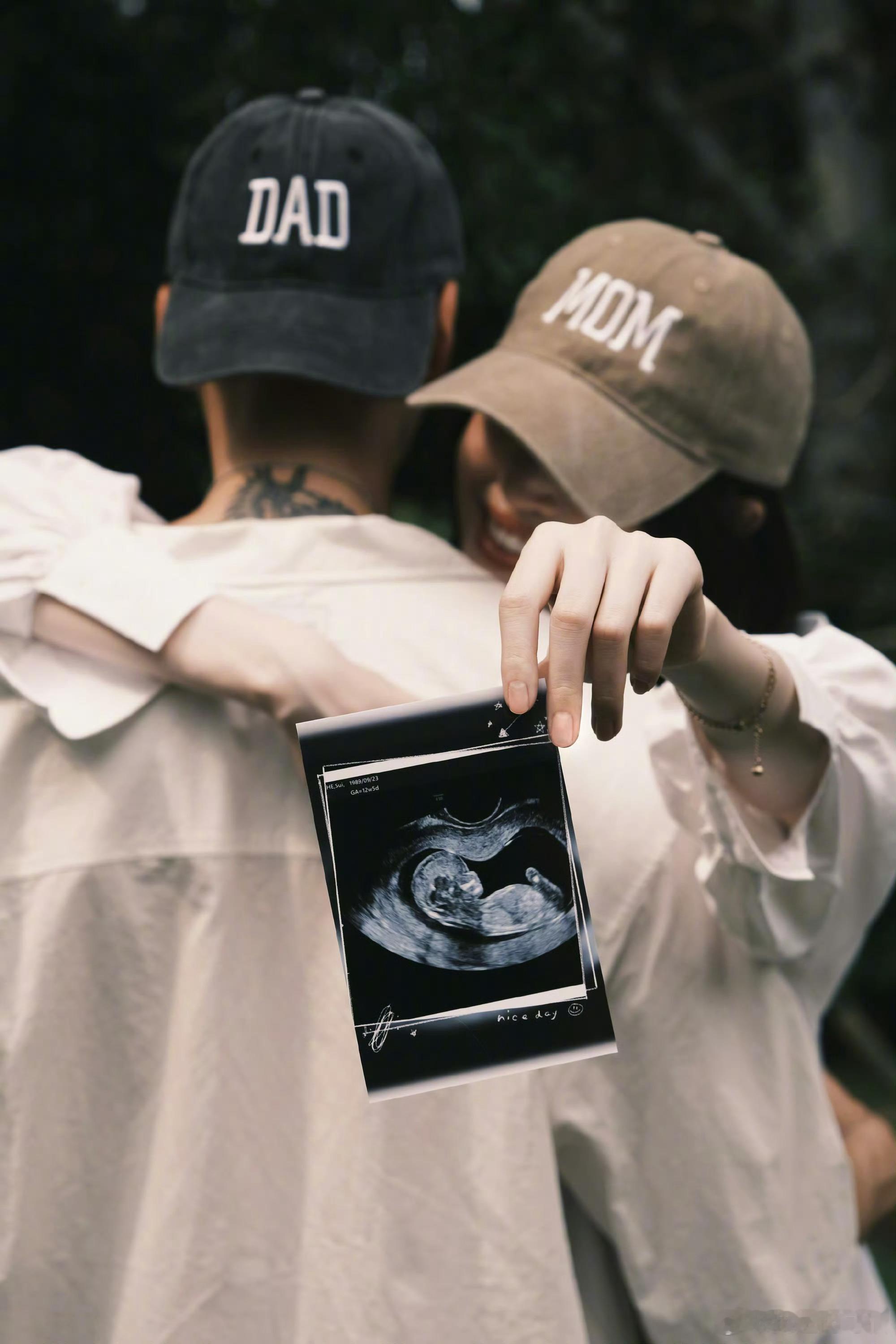 陈伟霆何穗官宣生子好命哥你也太好命了吧娶到了何穗！！！！！男帅女靓孩子得有多好看
