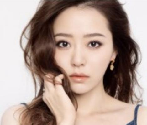 张靓颖7年逆袭：从净身出户到事业巅峰，前夫现状令人唏嘘  ，

张靓颖7年蜕变记