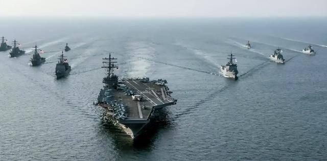 美媒炒作中国 10 艘航母，混淆舰种制造威胁论，真相一目了然
2025 年 11