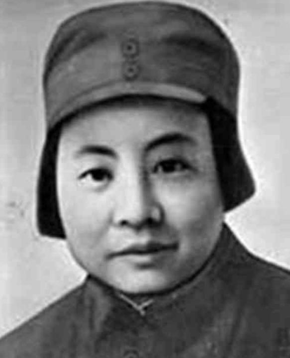 1942年，施奇，这位被官方誉为我军机要战线坚贞、圣洁而崇高的“丹娘”的年轻战士