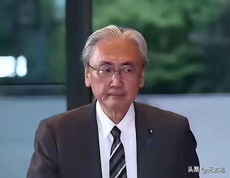 日本很难受
 日本最近想跟中国缓和关系，说了不少好话。连驻巴西的大使都公开喊话，