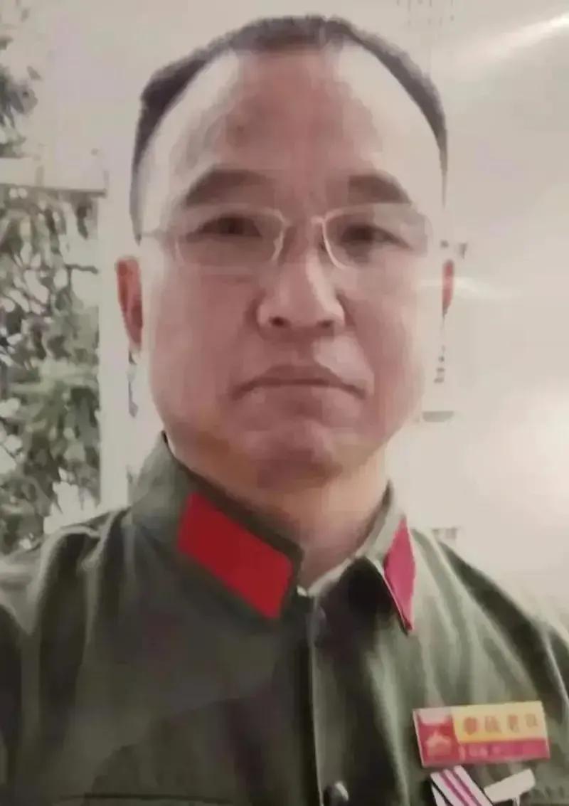 1984年4月，李陶雄被炮弹击中，身上有170多块弹片，医生表示无能为力。

当