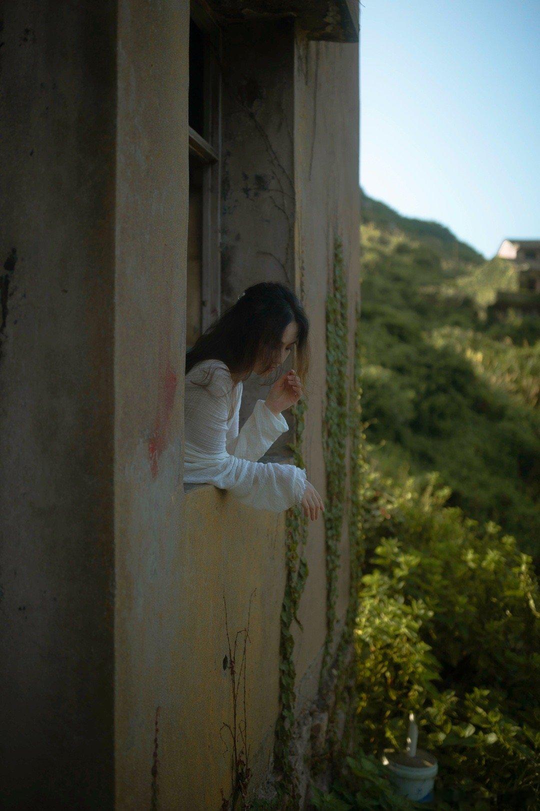 #上海约拍[超话]##人像摄影# 旅行中的光与影 ​​​