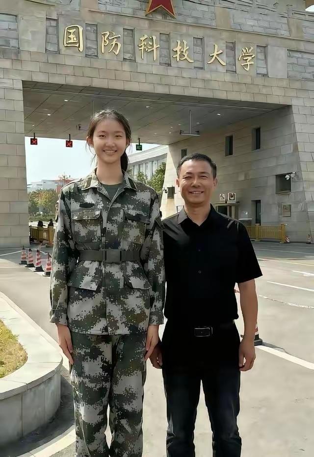果然这话没说错！长得好看的真都上交给国家了，朋友家闺女这配置，看完谁不夸句“赢麻
