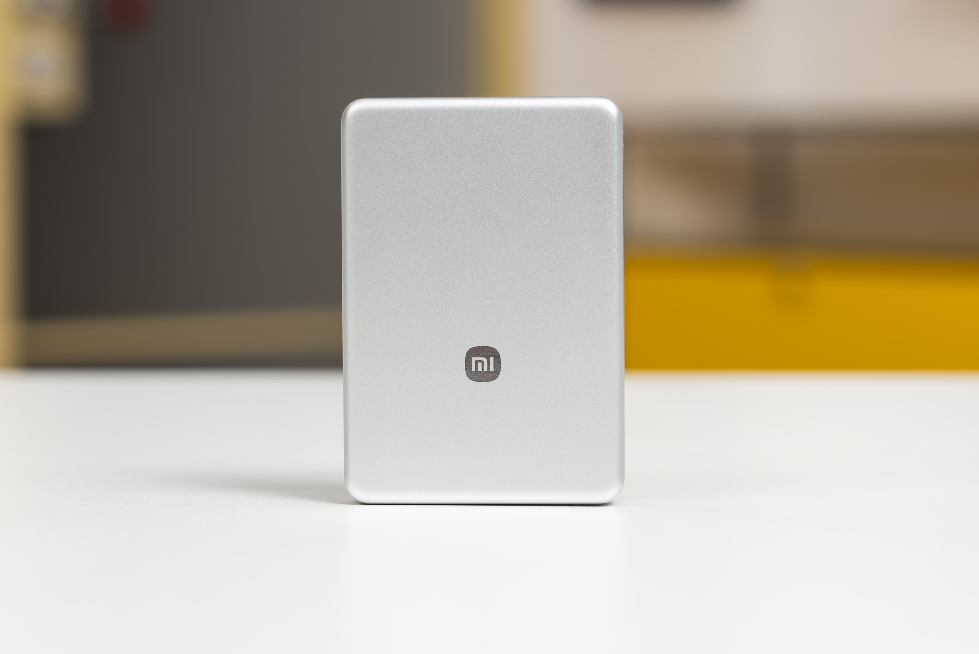 小米金沙江磁吸充电宝 10000mAh 版本收到了，评论区抽送给一个朋友整个充电