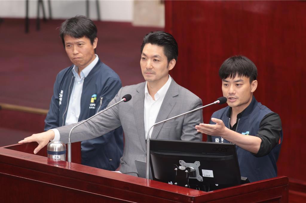绿议员批北市府“很蒋家”？他亲揭“殷玮答”真相打脸
北市研考会主委殷玮近日频上节