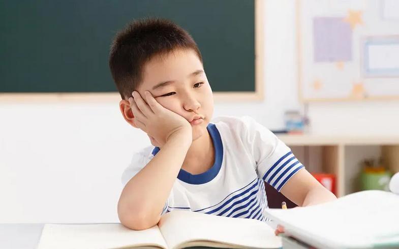 影响孩子春季长高的5个“拦路虎”，尤其是最后1个，很多孩子都有

1、挑食，食欲