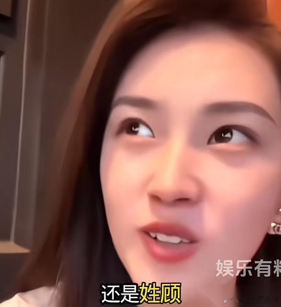 郭宇欣说，拍短剧挺好玩的，每7天换一个老公。 戏接的紧的时候，一个月嫁三四回。 