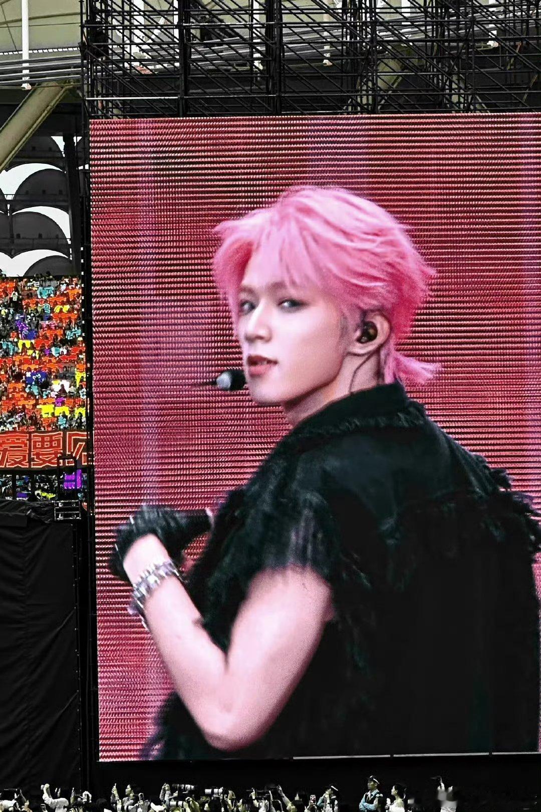 刘耀文 撕漫男发自内心的感叹，这就是天选爱豆 