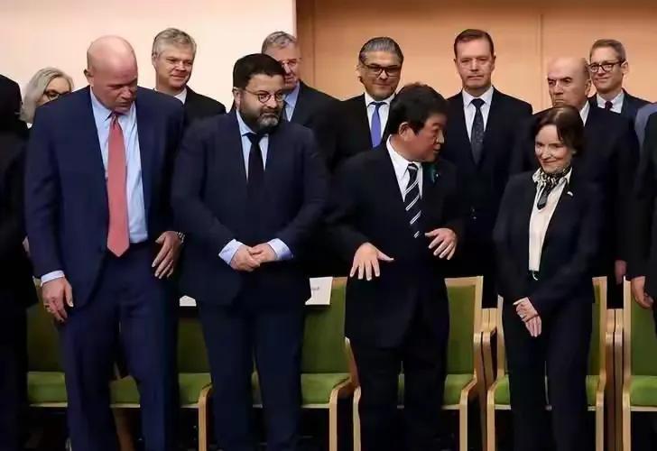 欧盟接连出招，中国坚守底线不退让
 
国际热点 公平贸易 大国底气
最近欧盟接连