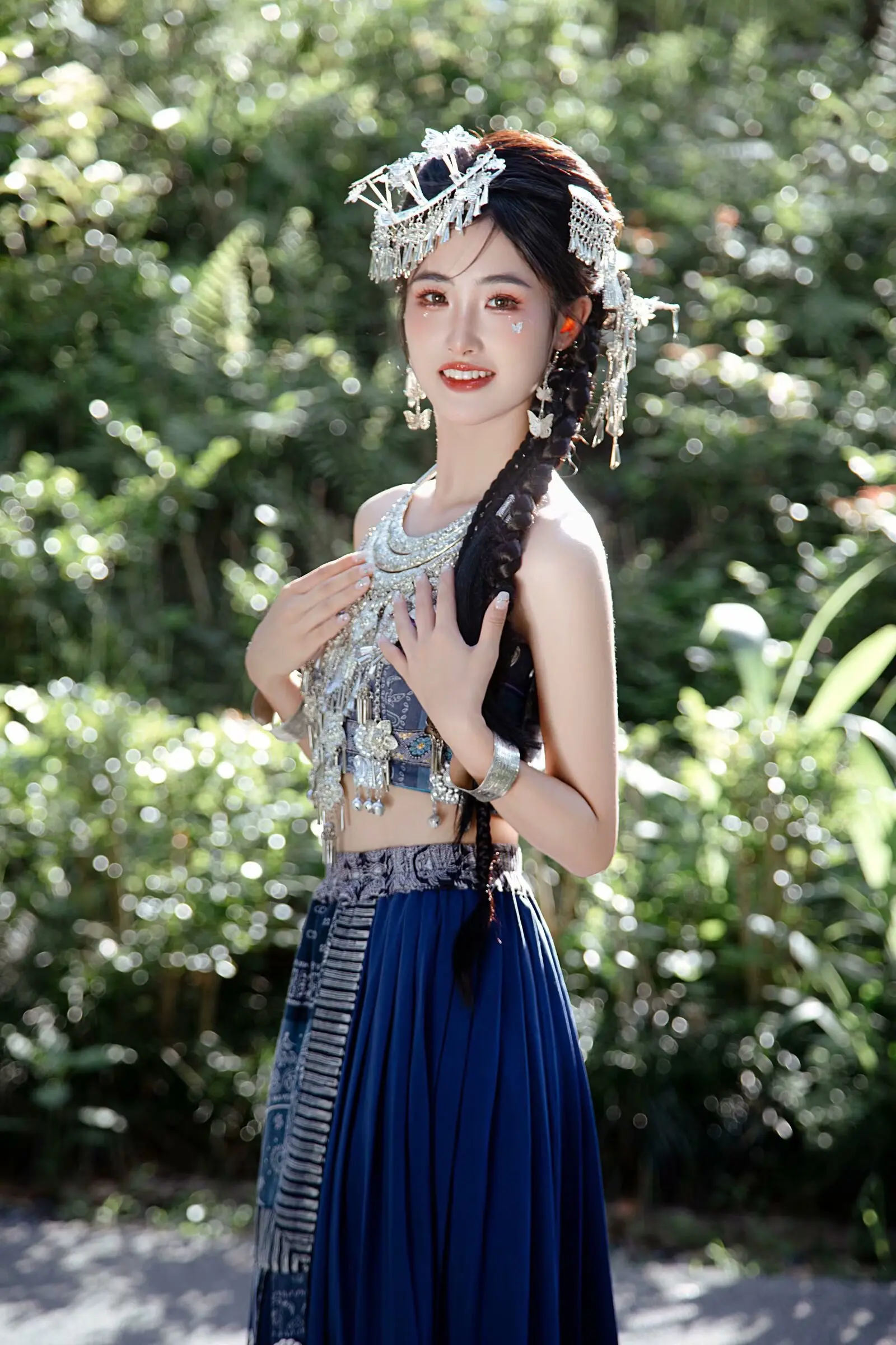 苗族姑娘 湘西 民族服饰