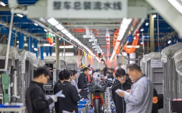 美国的阴谋彻底藏不住了！台海南海全是幌子，真正目标，是中国最厉害的那张王牌！这句