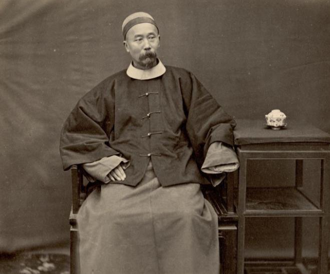 1896 年李鸿章访英，在伦敦体验了刚开通的地铁。他乘坐蒸汽驱动的地铁列车横穿泰