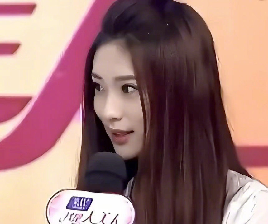 10年前的孟子义 …一个人之所以能配得上美女二字，就是因为她现在很美以前也很美。