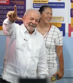 【🇧🇷 巴西大选值得关注，几乎和曾经的美国大选一样引人注目】它是拉丁美洲最大