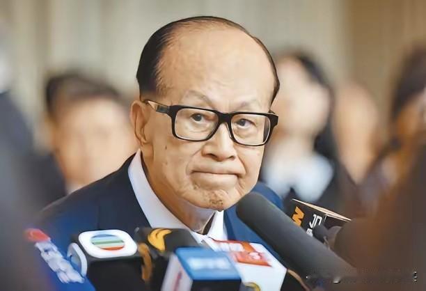 李嘉诚又有套现的动作，他出售英国电讯 Vodafone Three 49%股权（