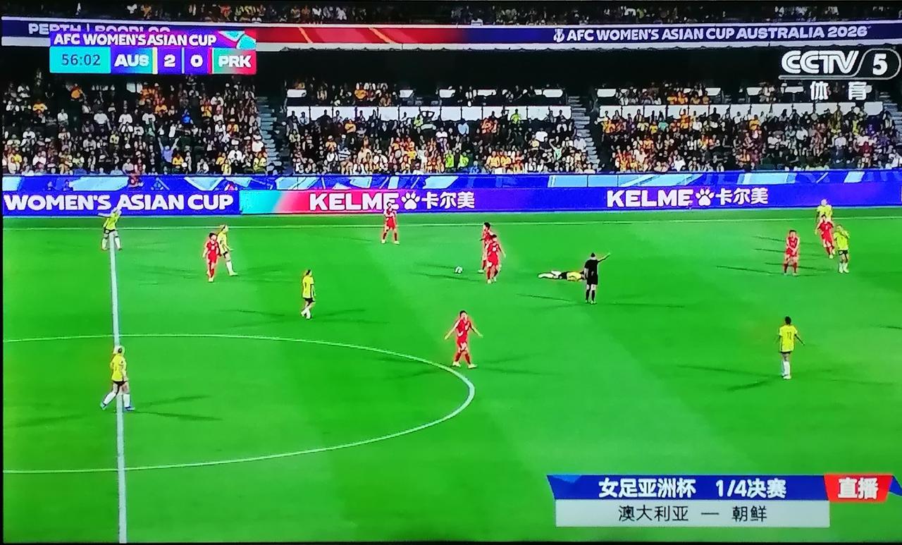 神奇，两脚射门两个进球！
     女足亚洲杯第一场1/4决赛正在激烈进行。东道