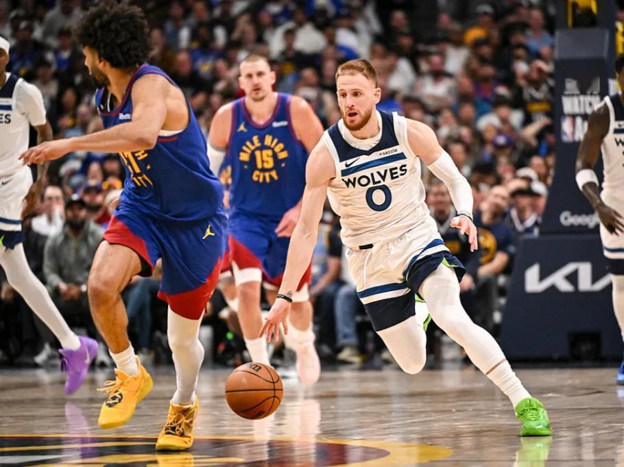 19分惊天逆转！森林狼客场119-114绝地翻盘掘金，系列赛1-1重回同一起跑线