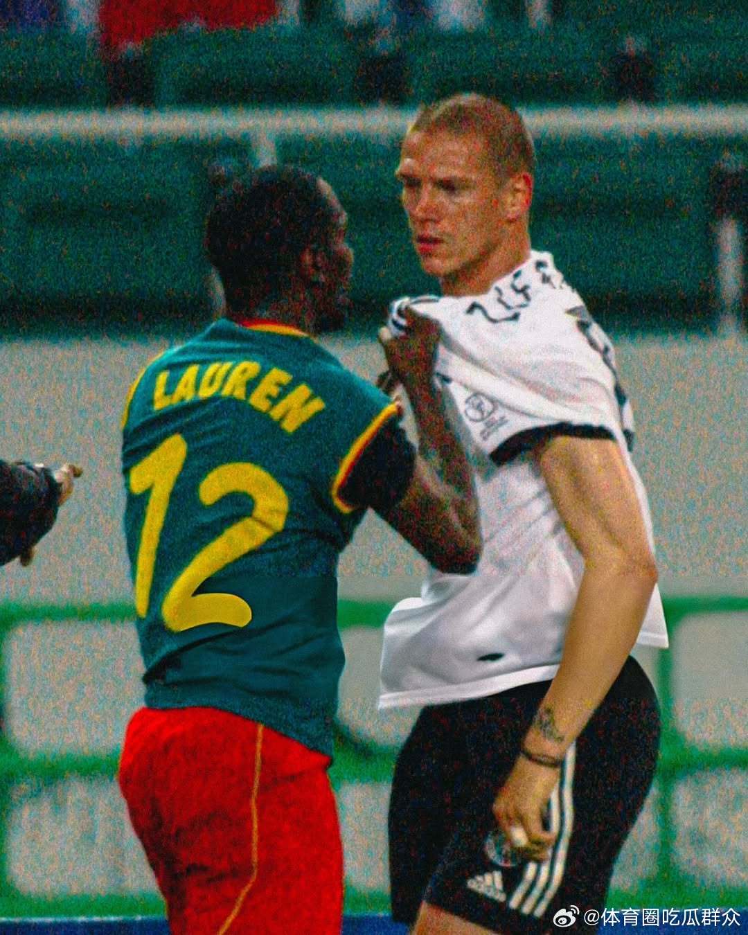 德国vs喀麦隆 —— 2002年世界杯 🇩🇪🇨🇲一场充满火药味的小组赛，