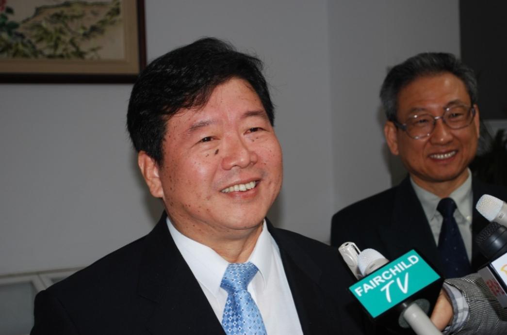 四个信号同时出现，赖清德的“台独”空间被明显压缩。今年以来，台海局势出现几个值得