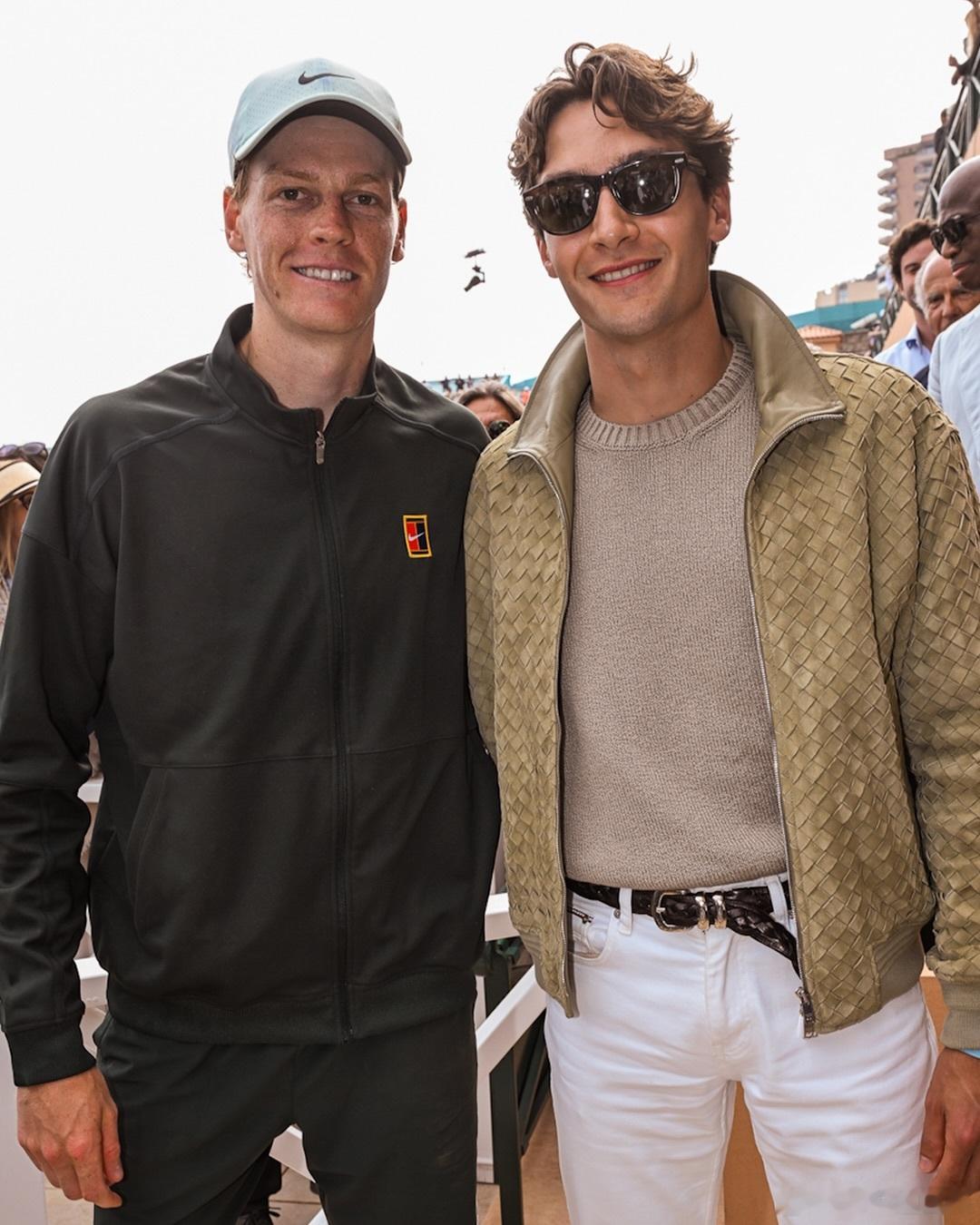 同框合影安排上了📷画面很养眼😉：Rolex Monte-Carlo Mast