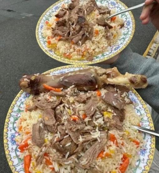 想去新疆玩的真得注意点了，这里的价格我确实有点接受不来，但量还是挺足的，不过这是