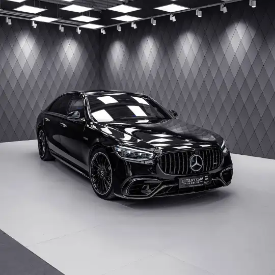 2025年梅赛德斯-AMG S63 E性能始终满载
