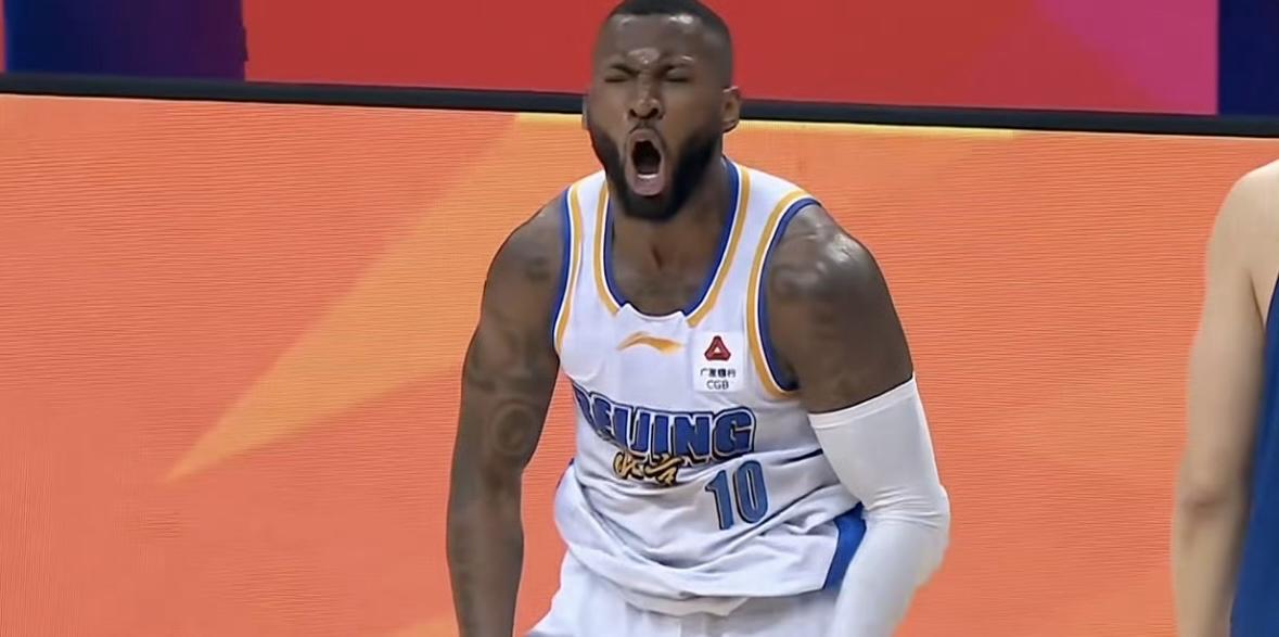 广东男篮现在的处境有点微妙，排名被北京反超后，主动权已经不在自己手里了，想保住第