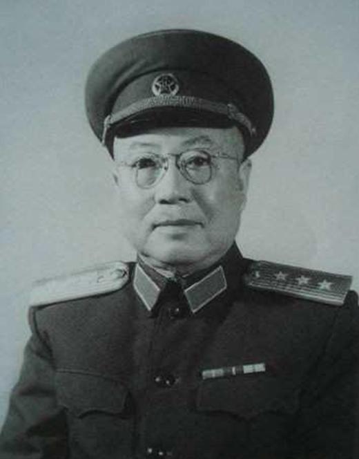 1946年，郭天民瞒着聂荣臻，将1万多名本该复员的老兵藏在了部队里，政委刘道生察