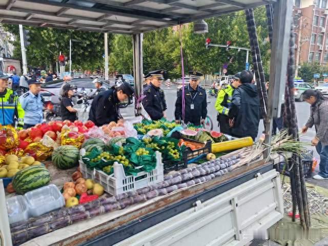 精管善治“绣”出城市品质——郑州城管深入推进市容秩序精细治理