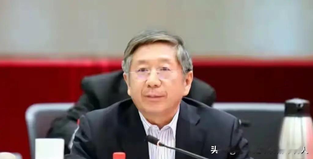家人们，这消息真的太突然了！中国航发原院士董事长曹建国，不仅被工程院除名，政协委