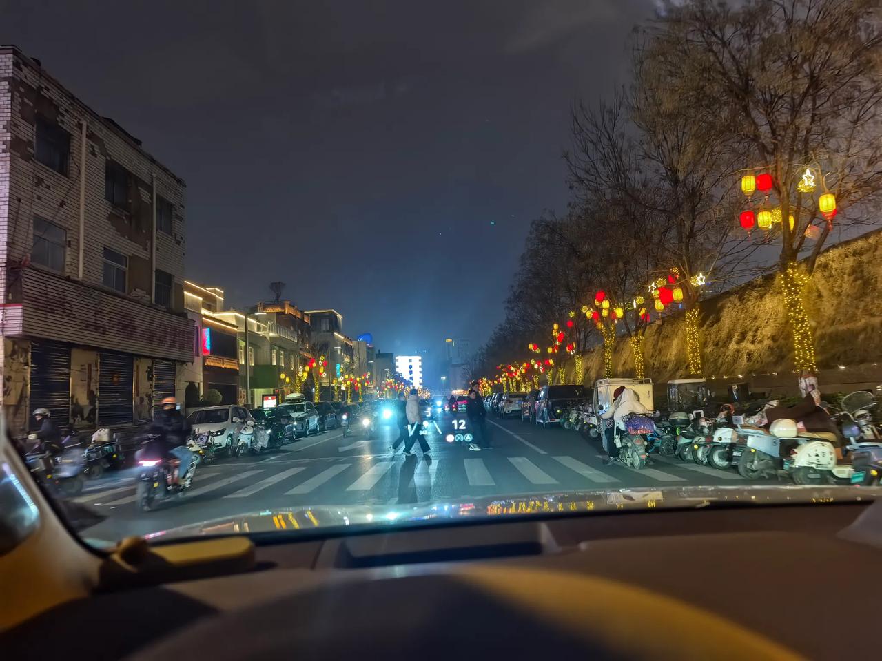 河南大学为啥注册地改在郑州？省里强省会策略，先把郑州水池放满才可溢出给开封！许昌