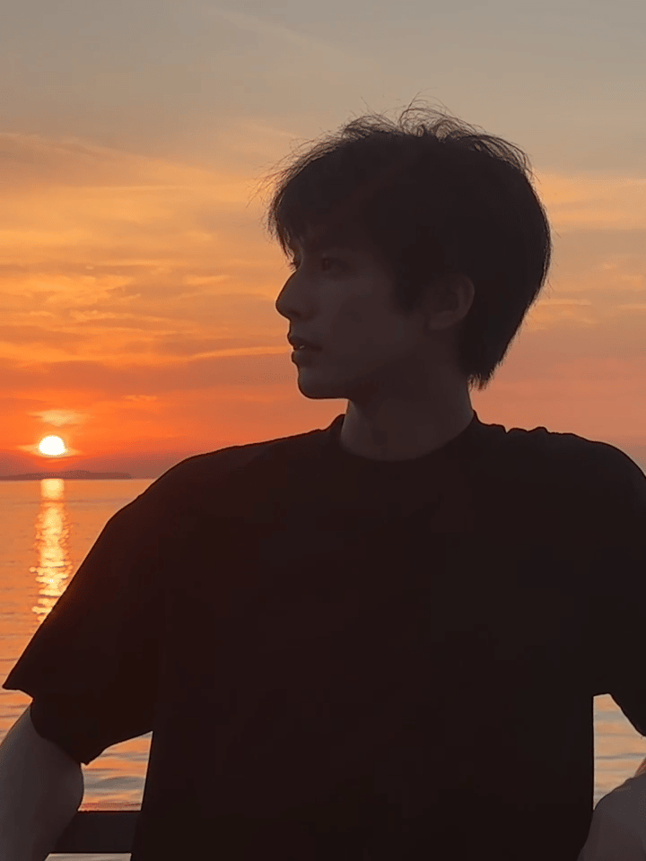 宋威龙是不是内娱最舒服的男星  能谈恋爱又有颜粉 ​​​