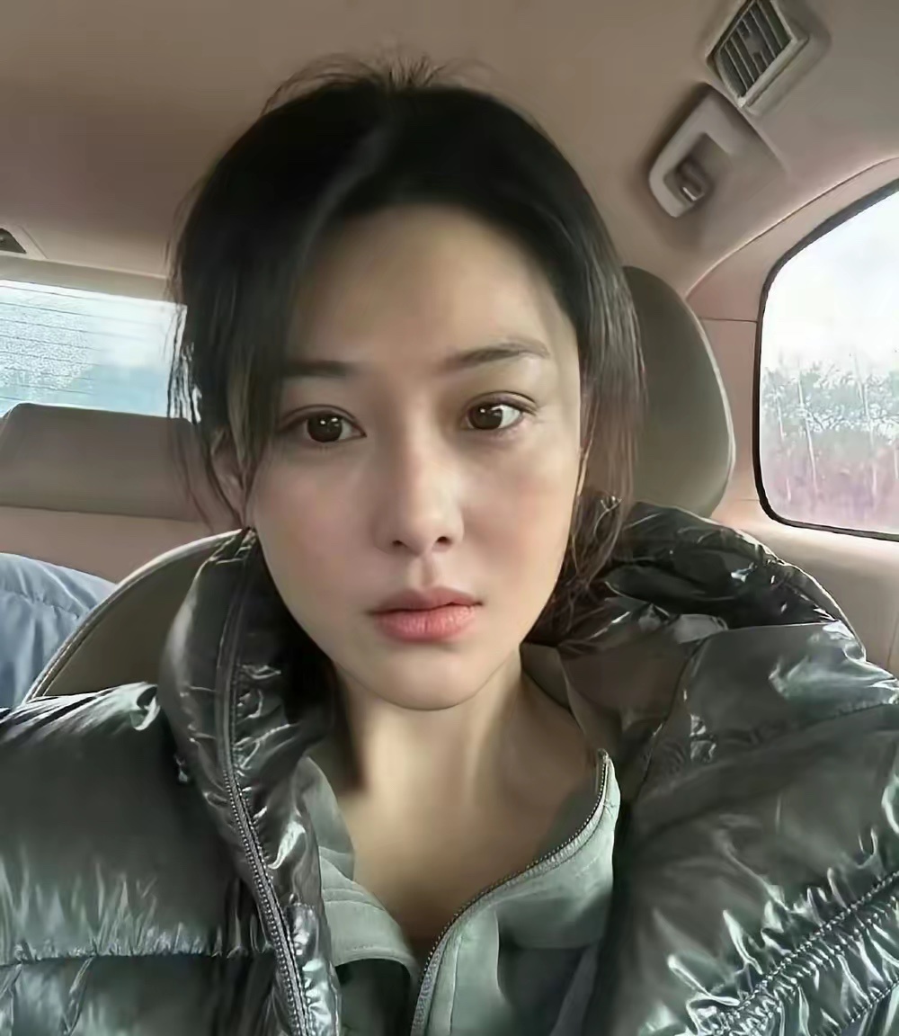 张‌‌馨予全素‌颜亮⁠‍相，真有点“吓‌‏人”‏‎—‏—不是﻿⁠‌难看⁠‎，是比