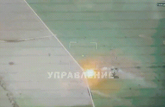8月13日，俄罗斯境内库尔斯克州战场前线，俄罗斯空天军苏-34轰炸机使用滑翔精确