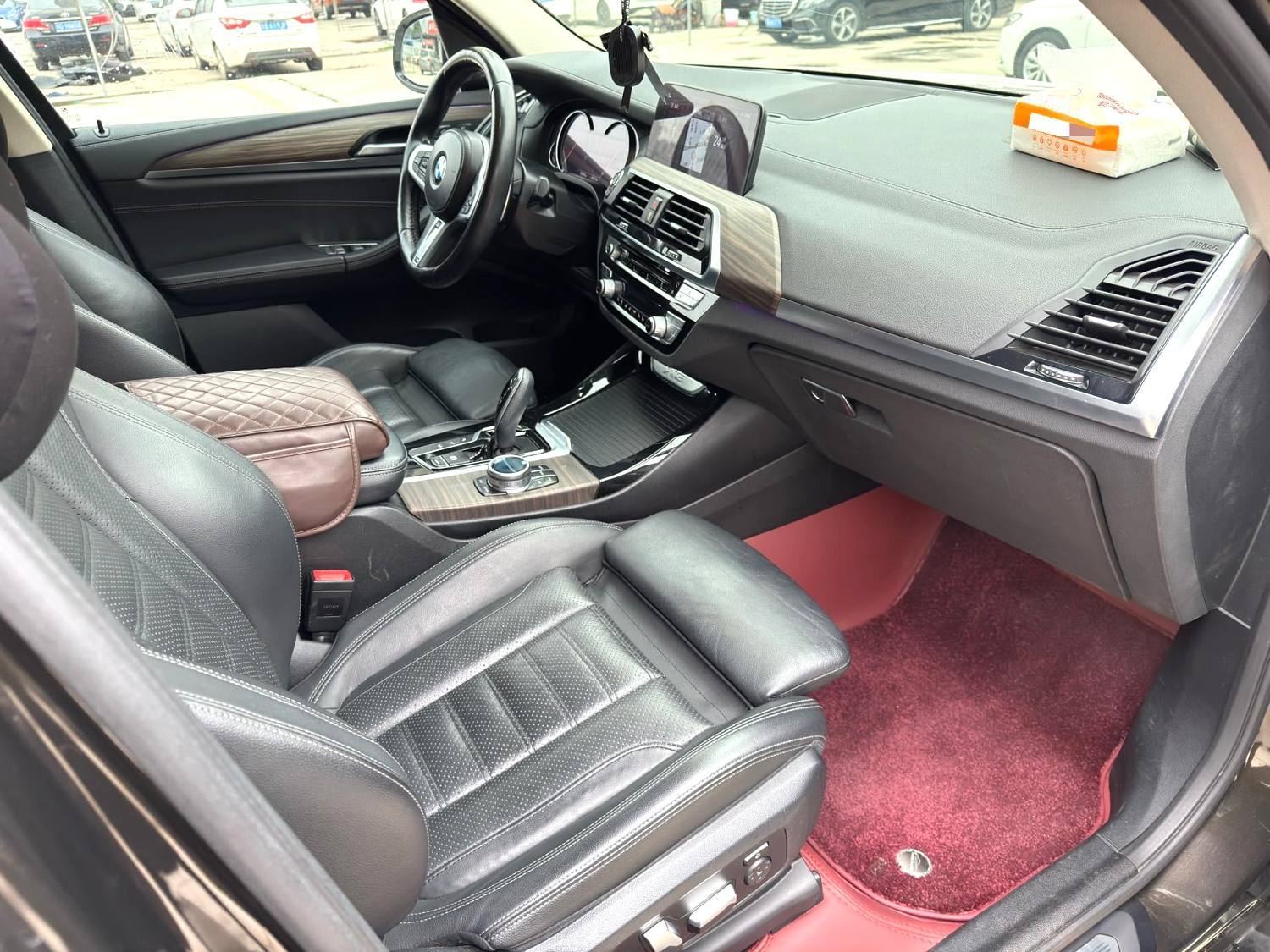 兄弟们，新到一台宝马 2018款 X3 xDrive30i 2.0T 尊享型 M