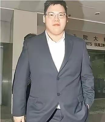 2012年，向佑在东莞太子酒店和小姐发生了争吵，酒店老板得知后大怒，扬言要卸他一