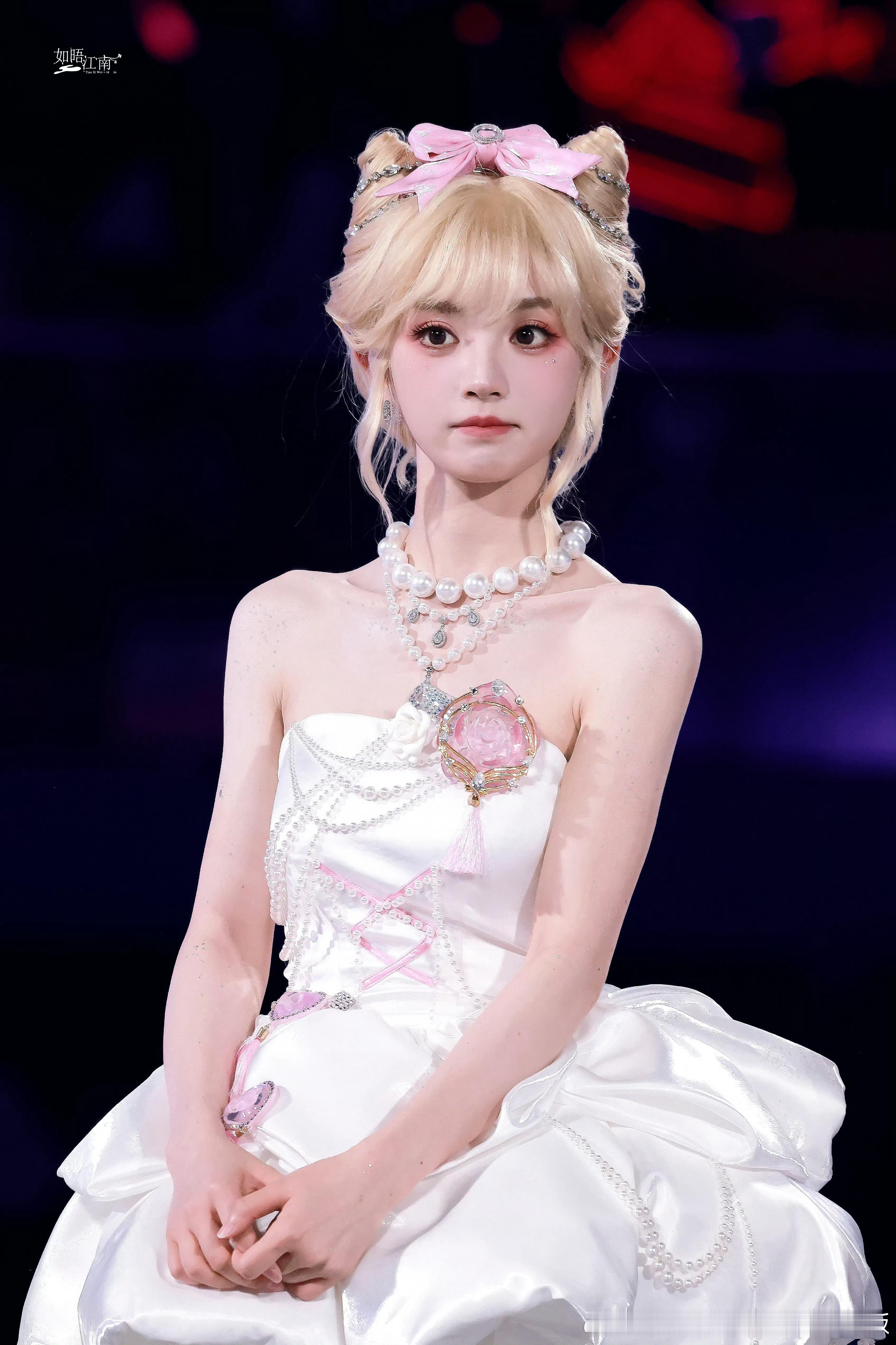 田曦薇  🐱田曦薇林知夏 🐱田曦薇天才女友 希望春风能对你温柔点，拂去烦躁，