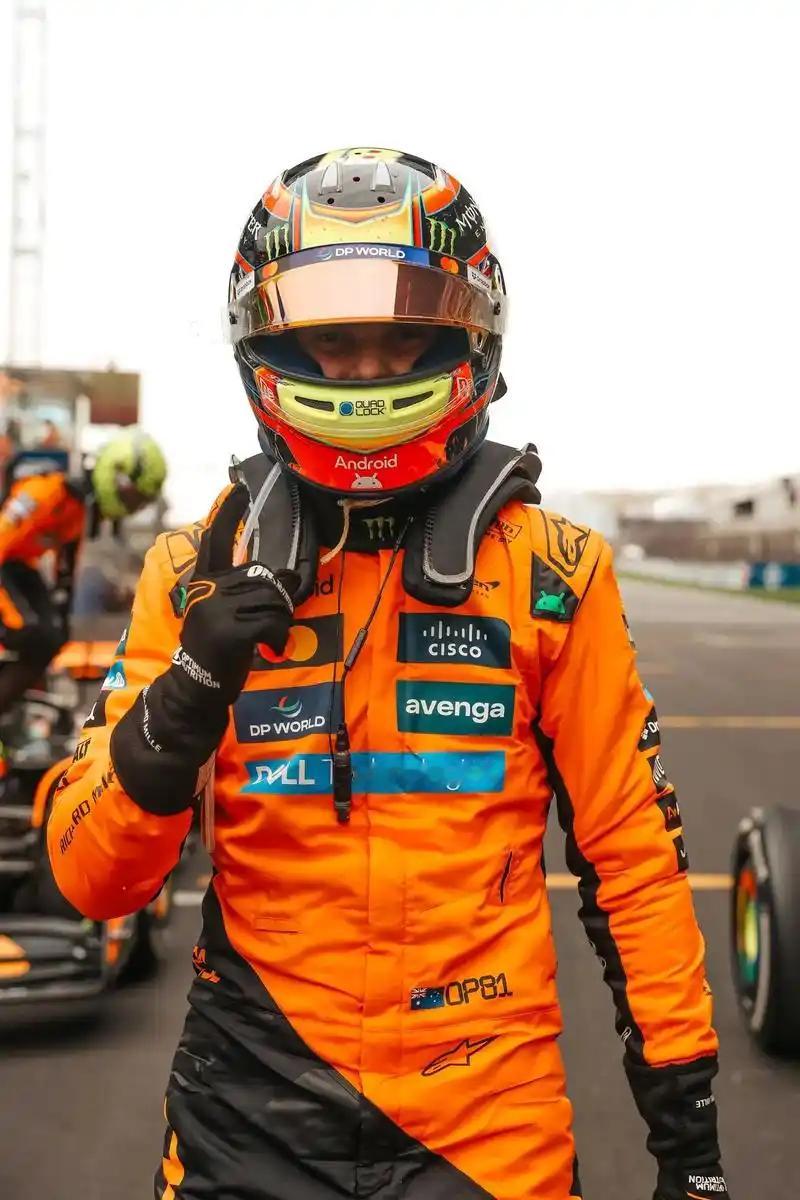 饿了么骑手已更换橙黑新工服迈凯伦电动自行车GP25车队 ​​​