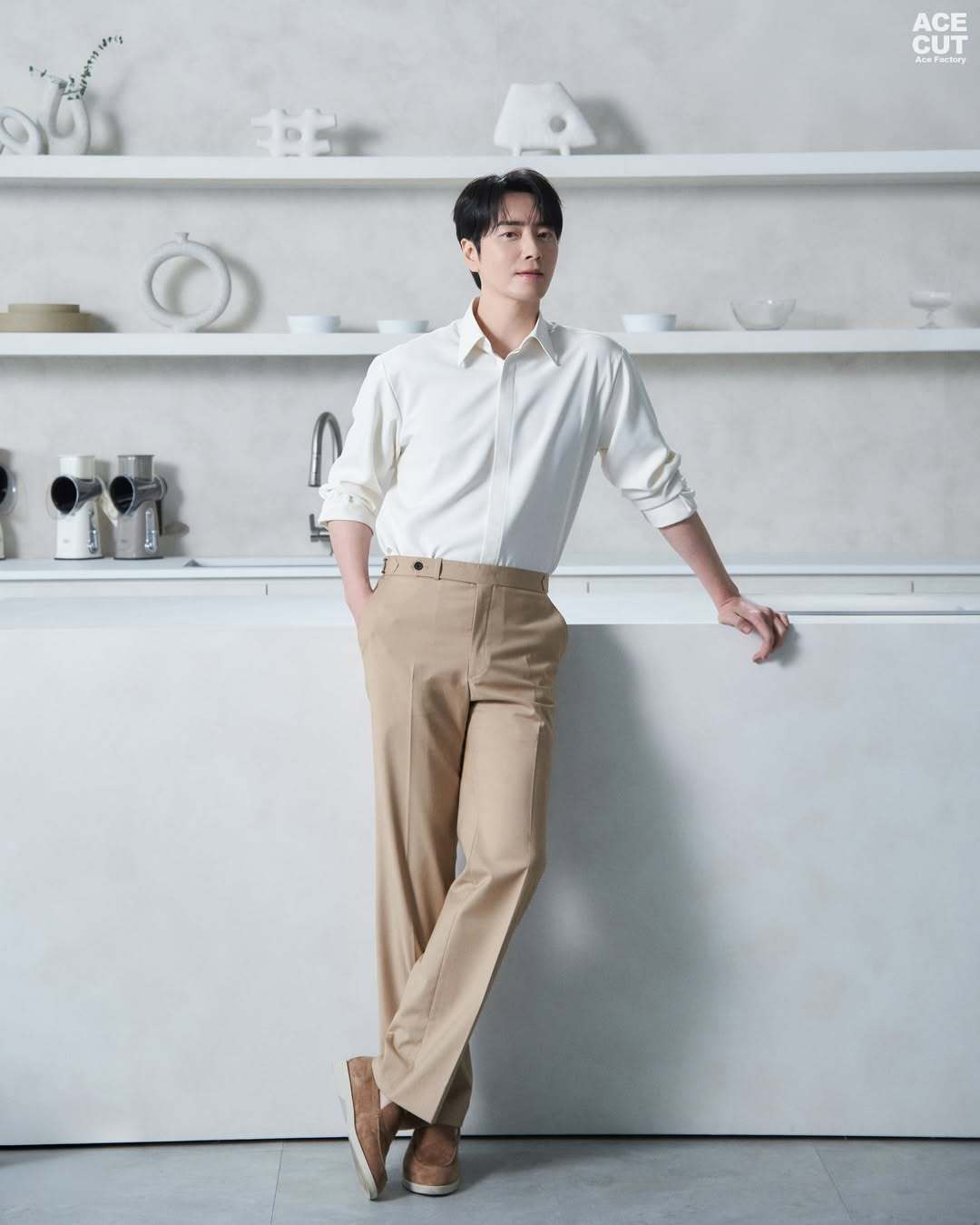 不管黑的白的都是帅的李浚赫 