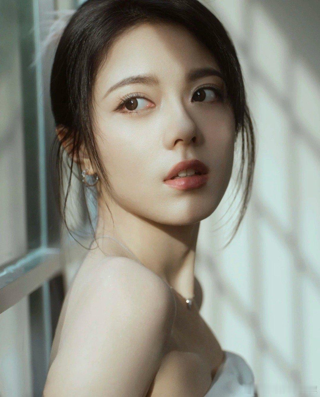 🍉👖《无可替代》男女主暂定赵今麦、陈星旭，这两cp感如何？ ​​​