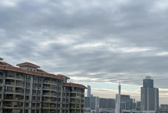 台风天的天空～有点美
（内心呐喊：我想停工）有一说一，今天，此时此刻的天气，真的