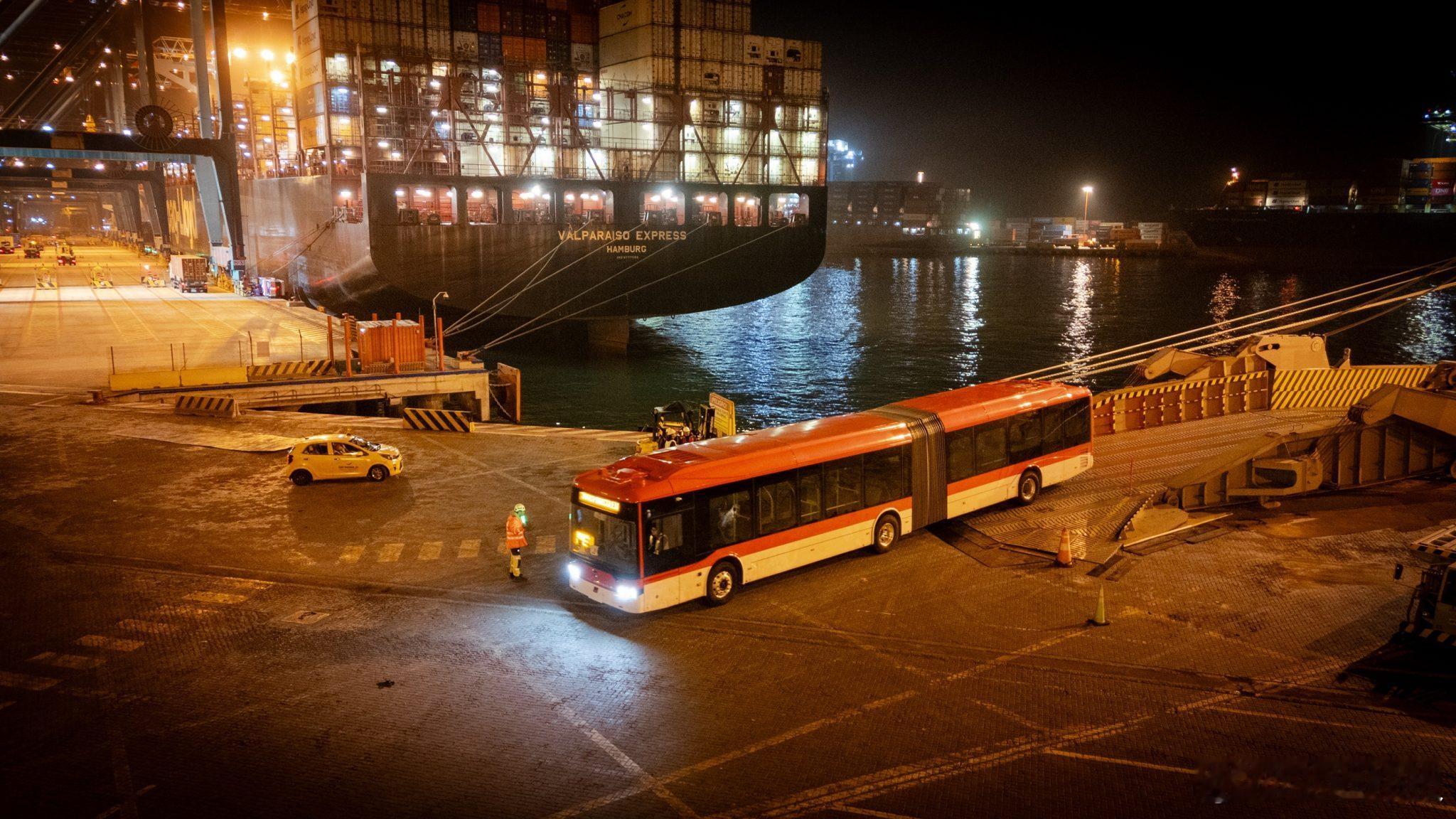 比亚迪将向智利交付94辆18米B18铰接式电动公交车，组建智利史上规模最大的铰接