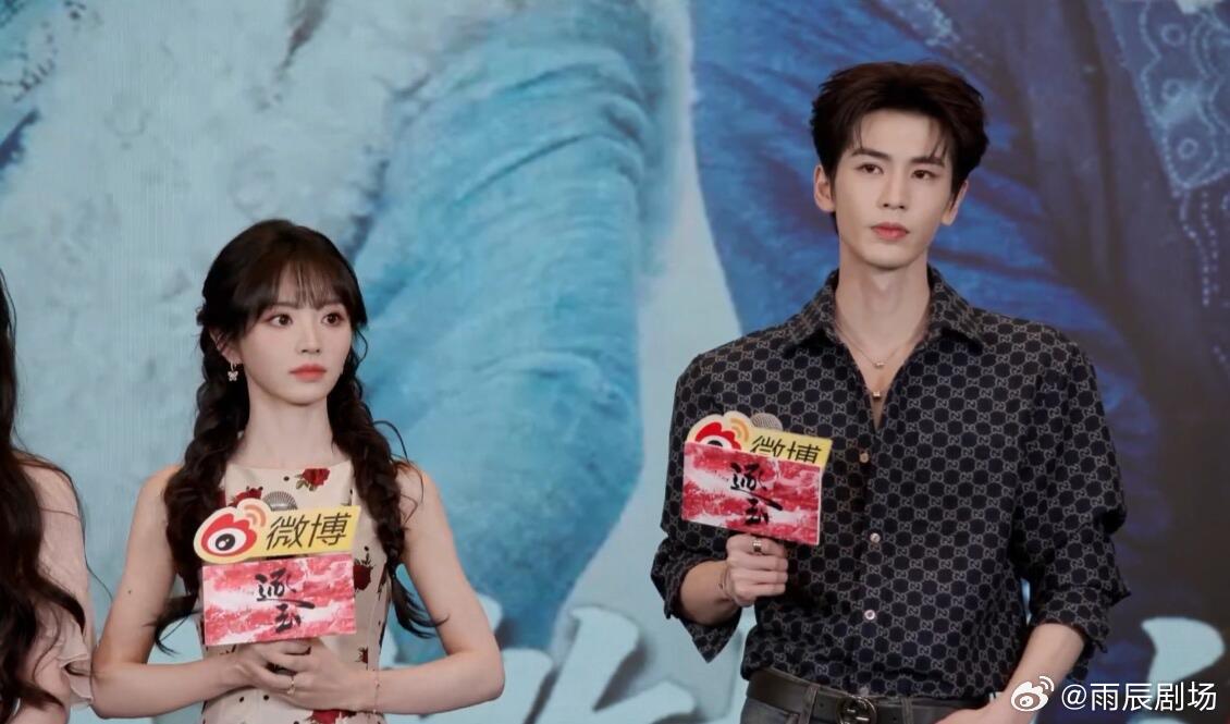 田作之赫小田：腿长115他：不对吧小田：150对吧他：对！你说了算～两人一直在讲