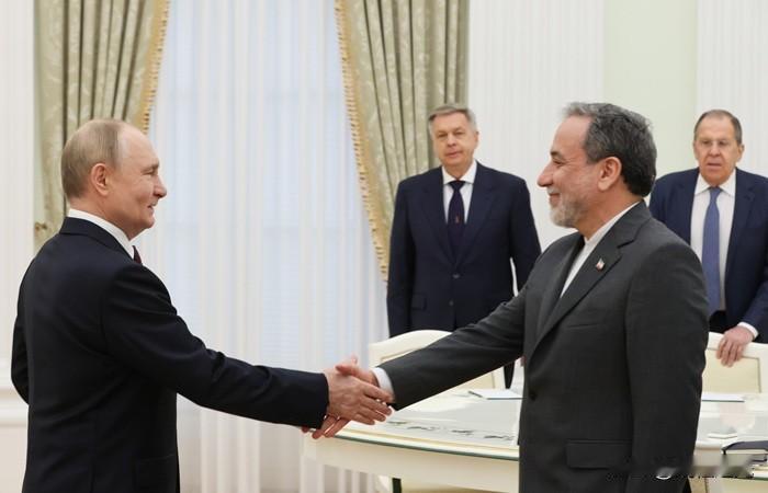 伊朗外长火急火燎飞莫斯科，找普京讨主意！

·国际榜，据多家媒体北京时间2026